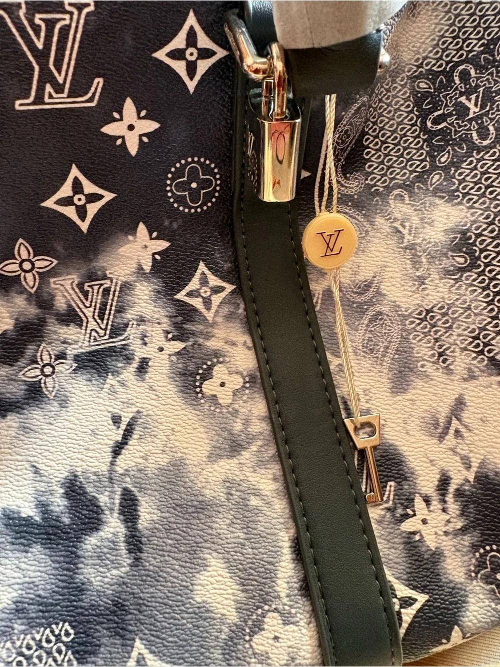 FINAL SALE $190 Fashion Blue and White Monogram Bandana Keepall Duffel Bag